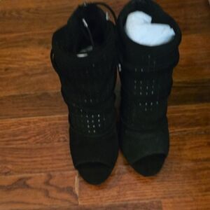 Very Volatile Black Ankle Boots